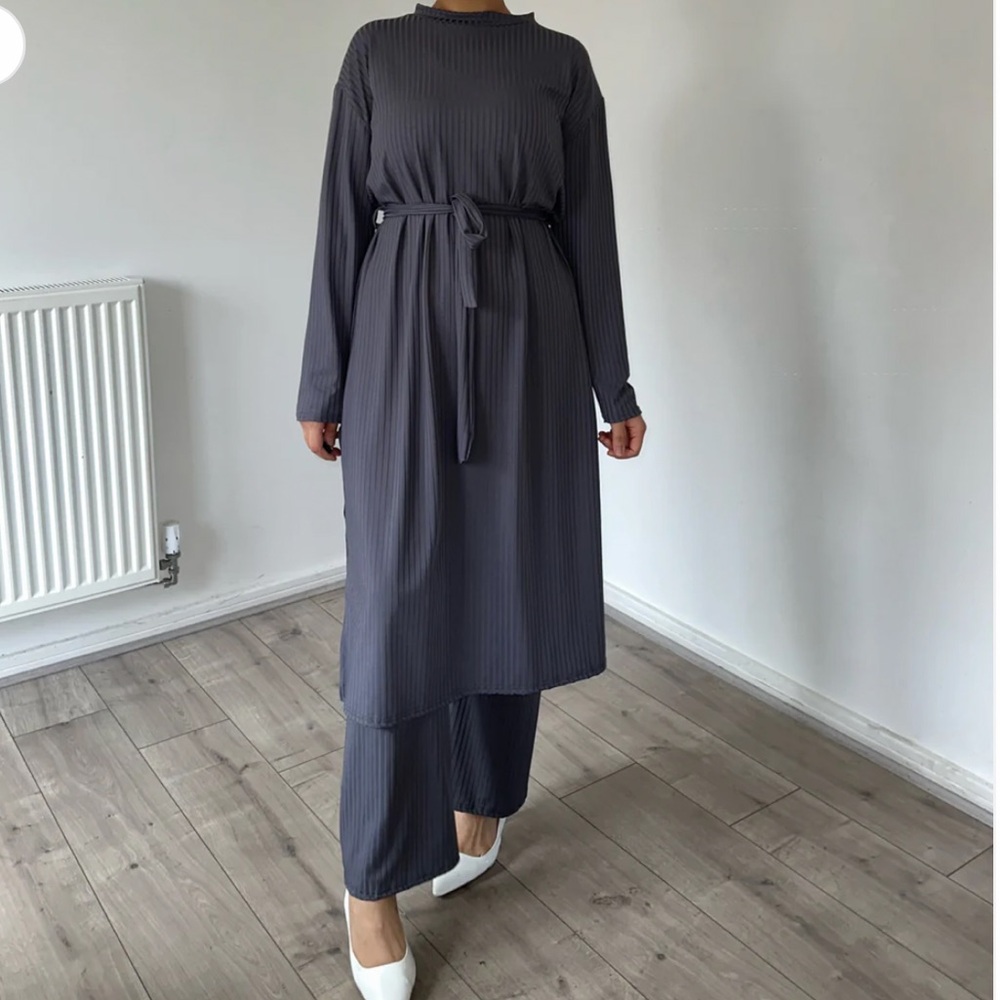 BUNDLE Two Piece Modest wear - Picture 2 of 3